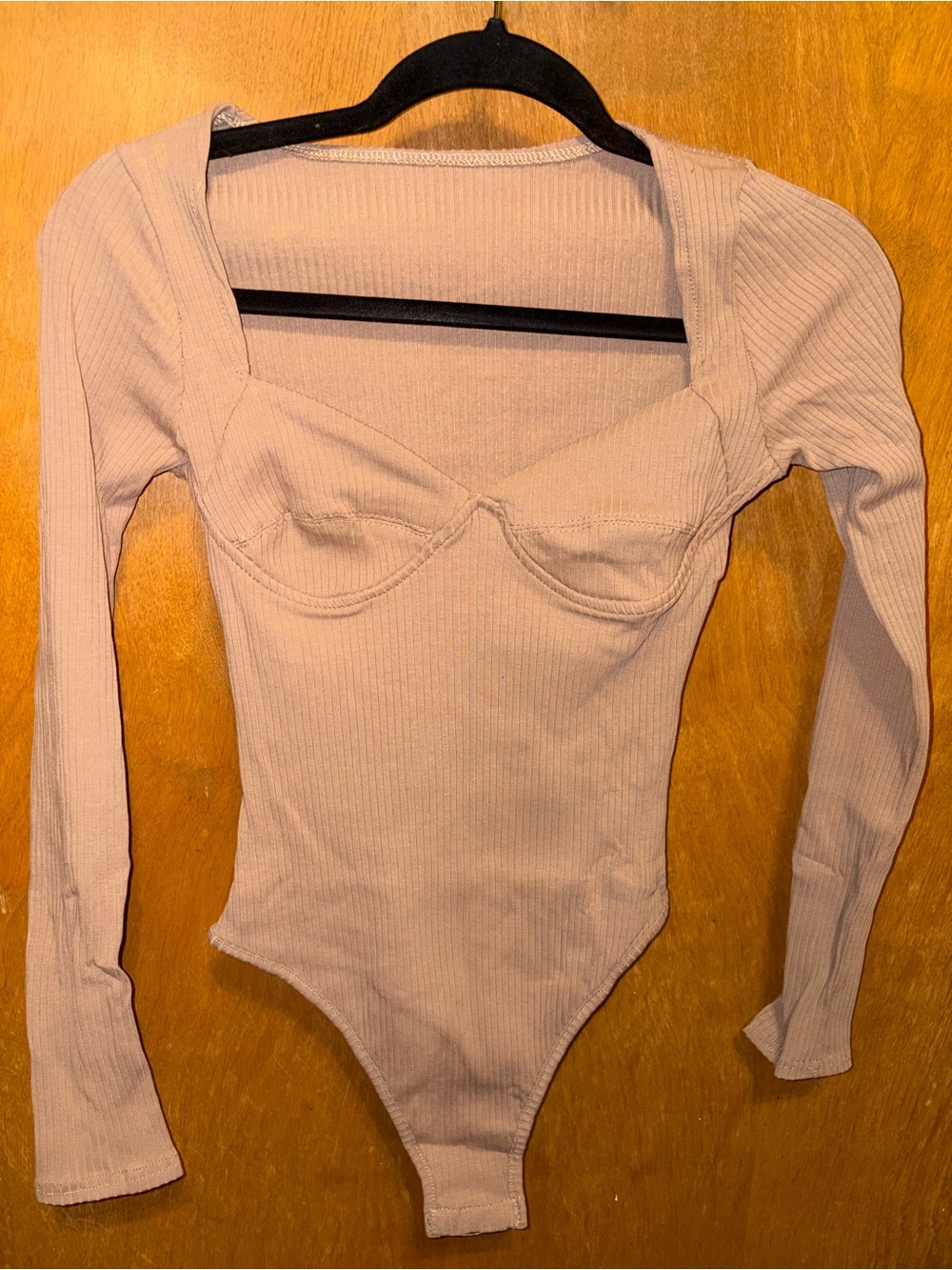 ASOS Ribbed Long Sleeve Sweetheart Bodysuit - Blush Pink